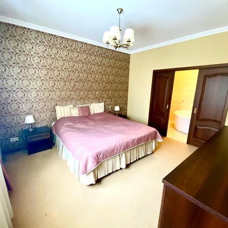 Hotel Przy Debach Stargard Szczeciński Esterno foto